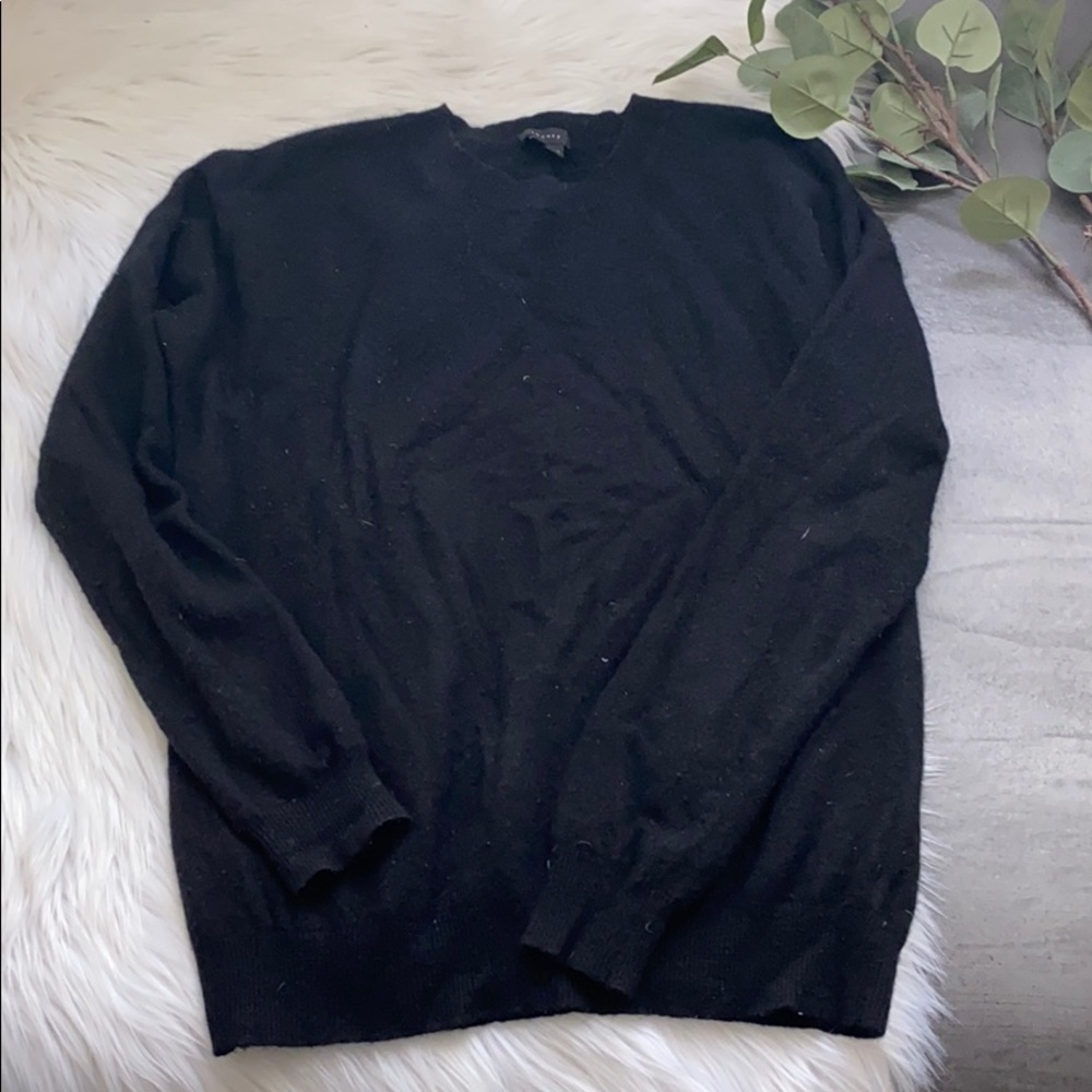 Theory Women’s 100% Cashmere Black Sweater